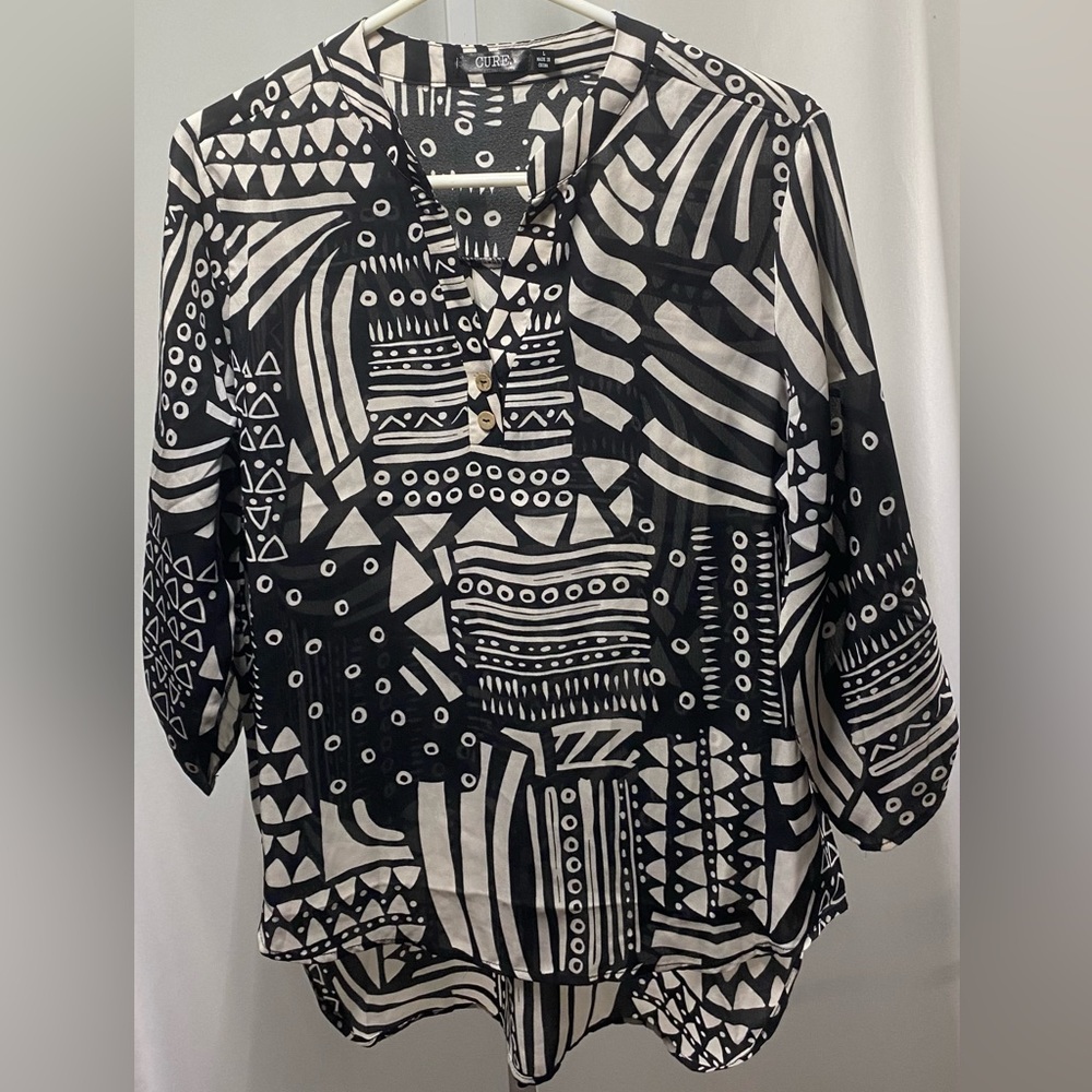 CURE Women’s Blouse Top Black/White Boho Geometric Print‎ size L